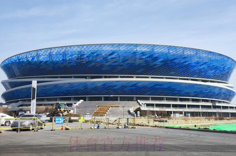 中超开赛筹备之大连赛区场馆篇:三座球场焕然一新期待唤燃亿心 中超开赛筹备之大连赛区场馆篇:三座球场焕然一新期待唤燃亿心